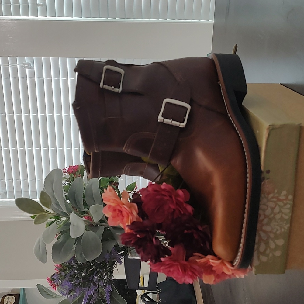 Brand new never worn original Chippewa women's leather boots size 7.5
